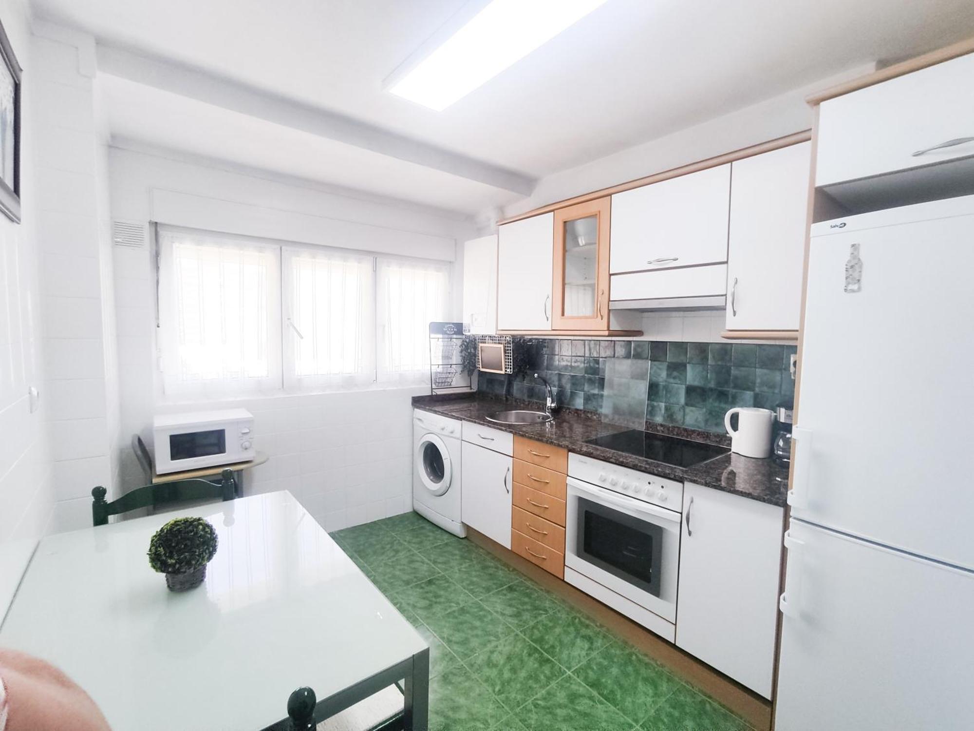 Apartamento Centrico Con Wifi Avilés Екстериор снимка