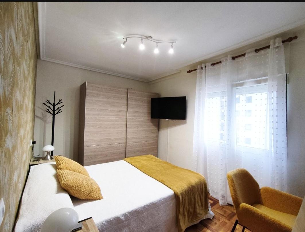 Apartamento Centrico Con Wifi Avilés Екстериор снимка